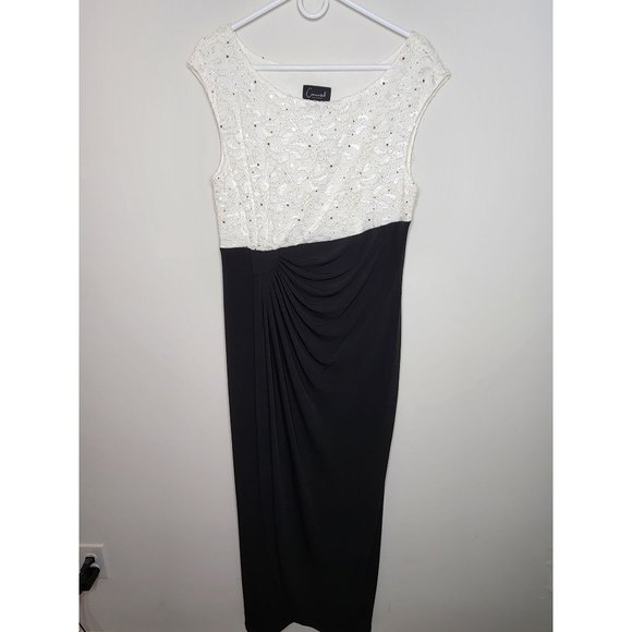 connected apparel Dresses & Skirts - Ladies Formal Black & White Dress